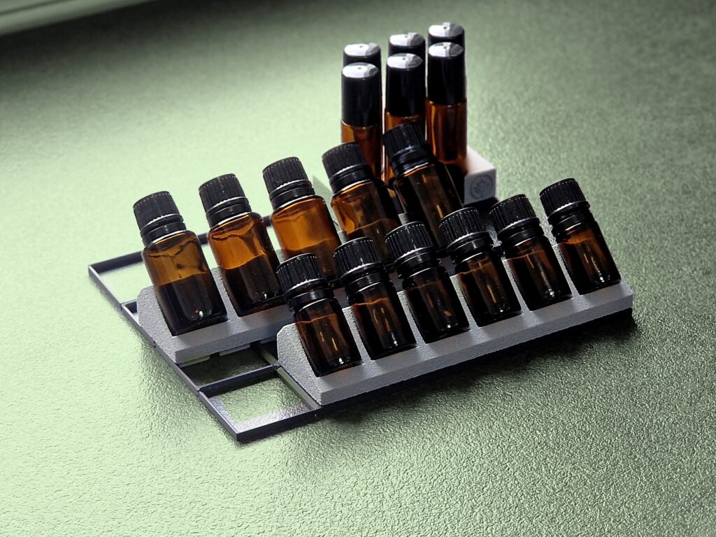 Ölhalter-System von Essence Tools in einer Schublade