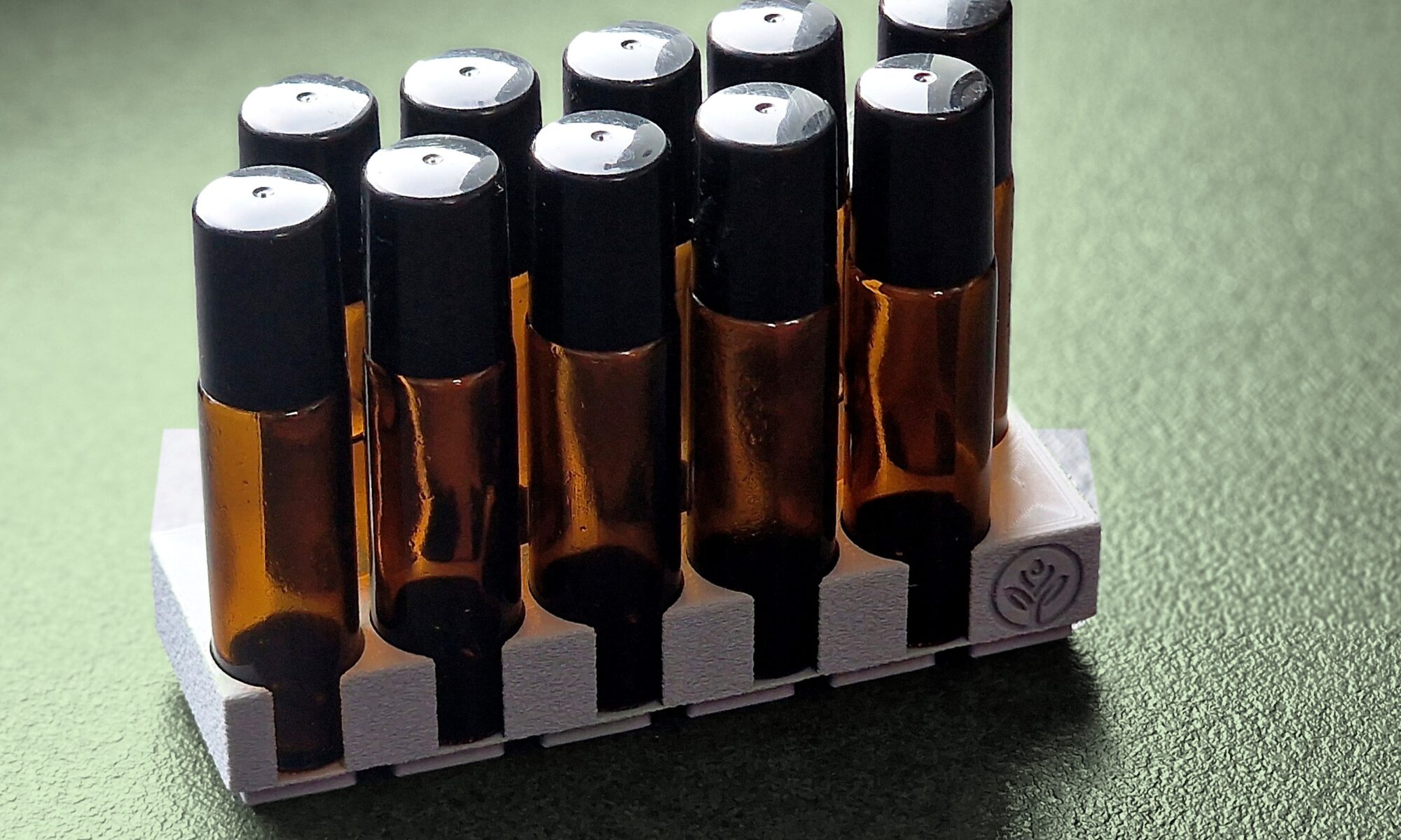 Roll-on Halter 10 ml mit 10 Plätzen von Essence Tools